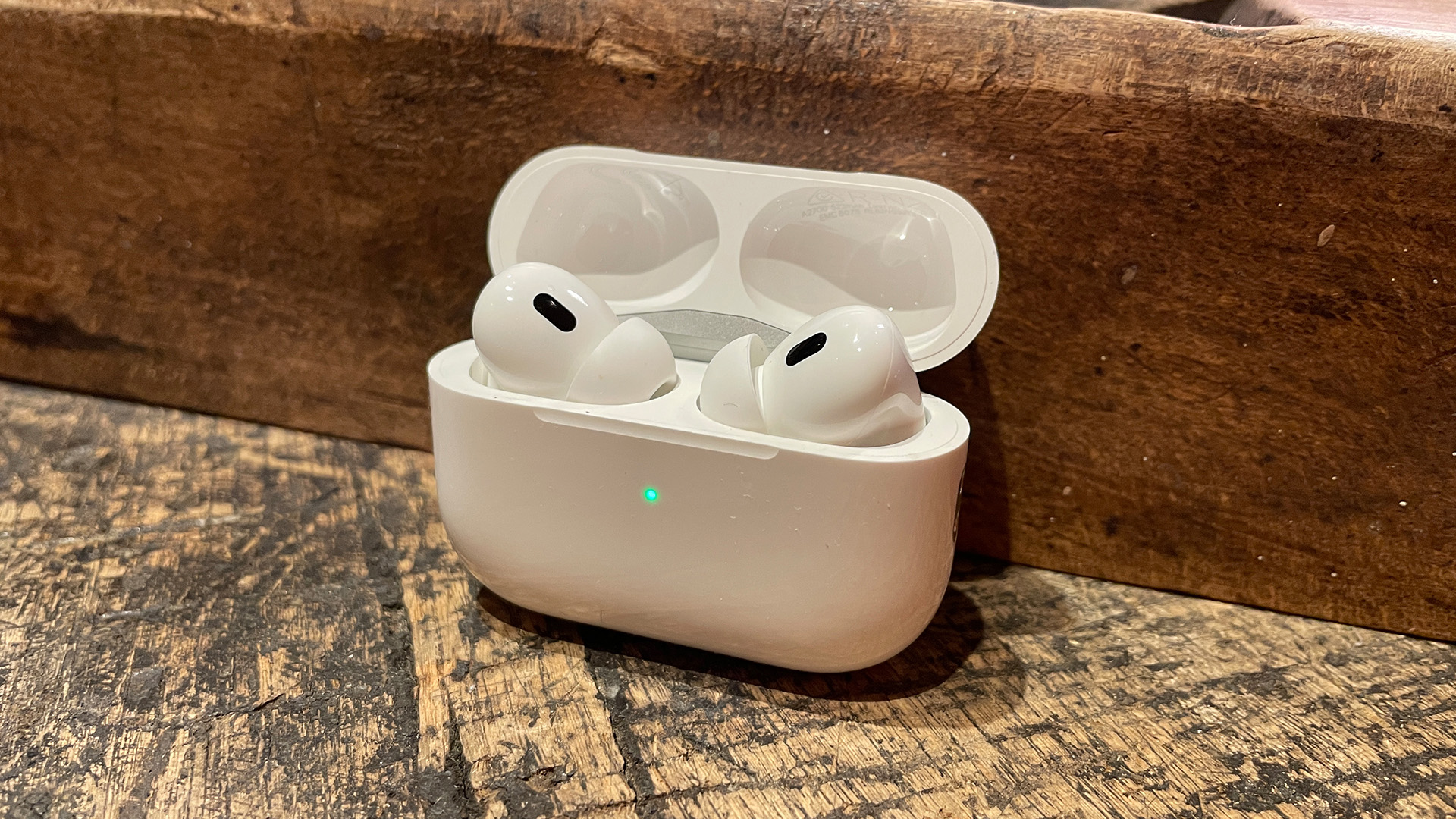 A pair of wireless earbuds designed for high-quality audio and convenience. The project explores how form and material can influence the user experience.